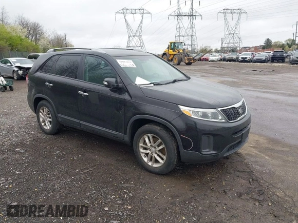 2015 Kia Sorento LX with VIN 5XYKT4A7XFG640254, listed as a IAAI auction lot 42023071 with 178,772 mi miles. Bid and sale history available at carsss.com. Image 1.