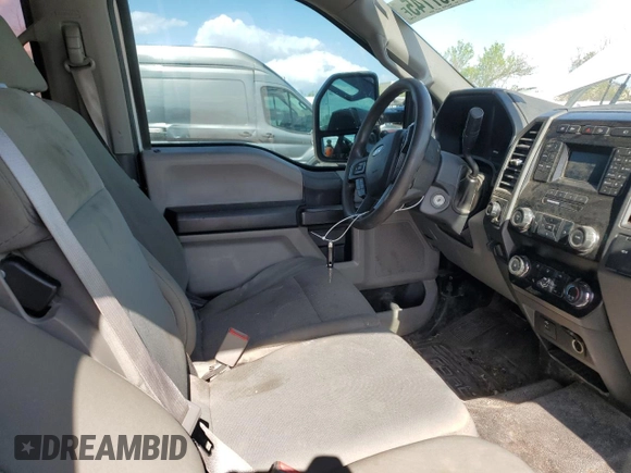 2019 Ford F-350 XL z VIN 1FT8W3DT9KEC77629, wystawiony jako Copart lot #52437745 z przebiegiem 251 170 mil mil oraz Szkoda całkowita • Salvage title. Historia ofert i sprzedaży dostępna na DreamBid. Obrazek 7.