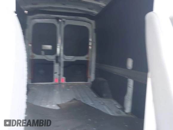 2019 Ford Transit with VIN 1FTYE2CM3KKB32479, listed as a IAAI auction lot 39073951 with Not Provided miles. Bid and sale history available at carsss.com. Image 8.