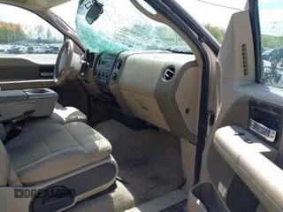 2008 Ford F-150 STX с VIN 1FTRX14W58FC30245, выставлен на аукционе IAAI как лот 42198644 с пробегом Не указан миль и . История ставок и продаж доступна на DreamBid. Изображение 5.