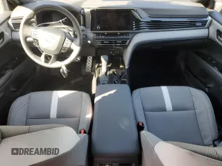 2025 Toyota Camry LE z VIN 4T1DBADK3SU510279, wystawiony jako Copart lot #46408205 z przebiegiem 7 274 mil mil oraz Szkoda całkowita • Salvage title. Historia ofert i sprzedaży dostępna na DreamBid. Obrazek 8.