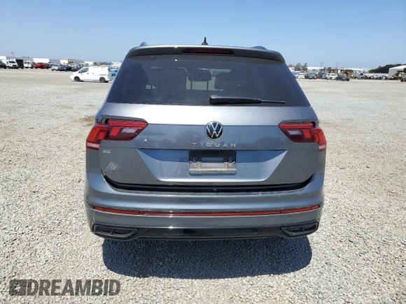 2022 Volkswagen Tiguan SE R-Line Black z VIN 3VVCB7AX5NM126601, wystawiony jako Copart lot #60935515 z przebiegiem 67 801 mil mil oraz Szkoda całkowita • Salvage title. Historia ofert i sprzedaży dostępna na DreamBid. Obrazek 6.