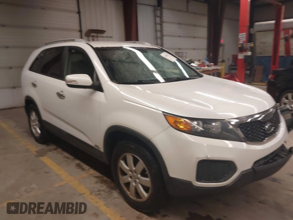 2012 Kia Sorento LX with VIN 5XYKTDA2XCG250013, listed as a IAAI auction lot 41863672 with 172,118 mi miles. Bid and sale history available at carsss.com. Image 1.