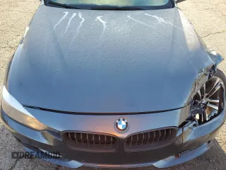 2012 BMW 3 Series 328i z VIN WBA3A5G59CNN65571, wystawiony jako Copart lot #51550195 z przebiegiem 111 036 mil mil oraz Szkoda całkowita • Salvage title. Historia ofert i sprzedaży dostępna na DreamBid. Obrazek 11.