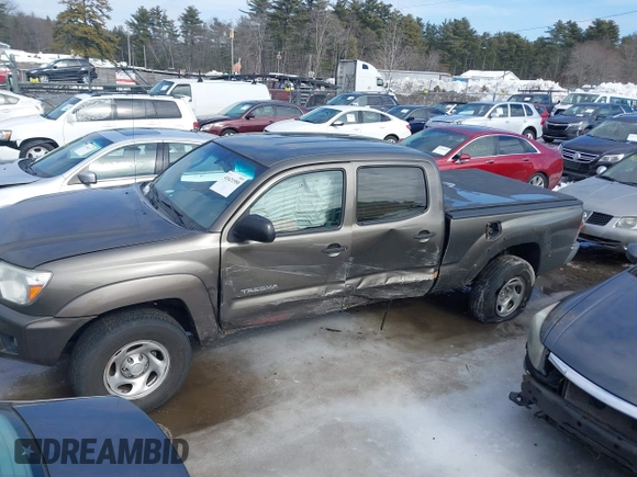 2013 Toyota Tacoma with VIN 3TMMU4FNXDM054733, listed as a IAAI auction lot 41621550 with 1 mi miles. Bid and sale history available at carsss.com. Image 14.