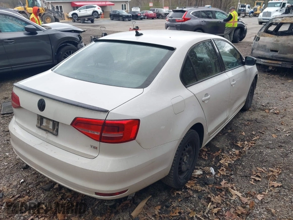 2015 Volkswagen Jetta SE с VIN 3VWD17AJ8FM335279, выставлен на аукционе IAAI как лот 42037495 с пробегом 106 893 миль миль и . История ставок и продаж доступна на DreamBid. Изображение 4.