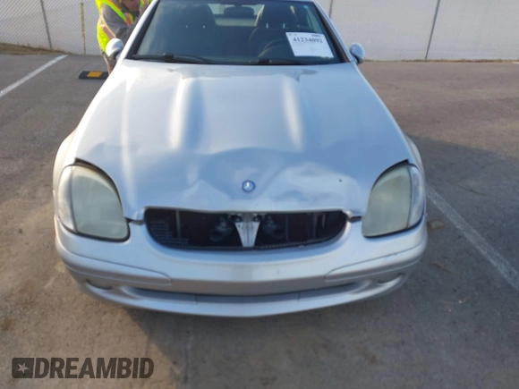 2001 Mercedes-Benz SLK 230 Kompressor с VIN WDBKK49F71F187400, выставлен на аукционе IAAI как лот 41234092 с пробегом 168 219 миль миль и . История ставок и продаж доступна на DreamBid. Изображение 6.